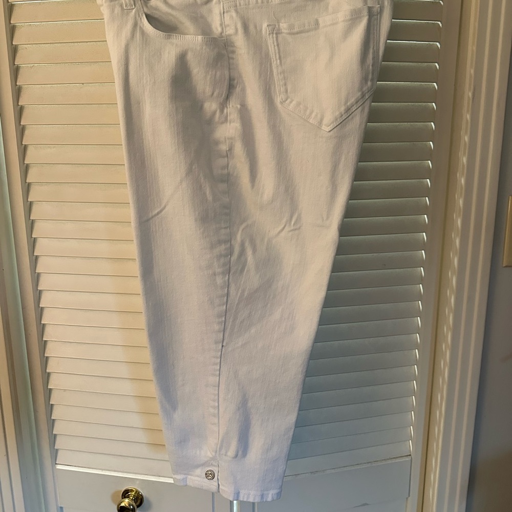 White cropped jeans, NYDJ Size 18W.